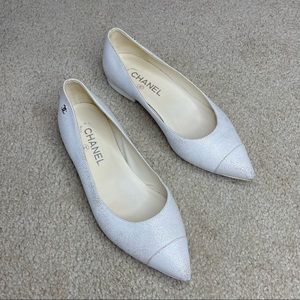 Chanel white shoes flats ballets pointed toe 39